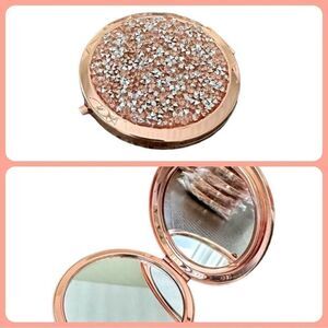 GLAMOROUS GLITTERING COMPACT‎